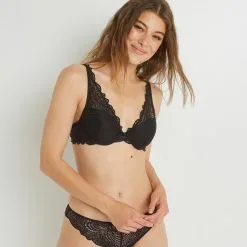 Poitrine Généreuse (Bonnets E, F & G) Femme | Dentelle Soutien-Gorge Ampli Foulard Noir | RougeGorge