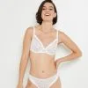 Poitrine Généreuse Jusqu Femme | Ali Soutien-Gorge Emboitant Dentelle Ivoire | RougeGorge