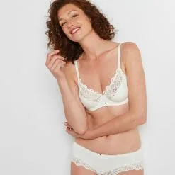 Premiers Prix & Syara Femme | Syara Soutien-Gorge Emboitant Ecru | RougeGorge